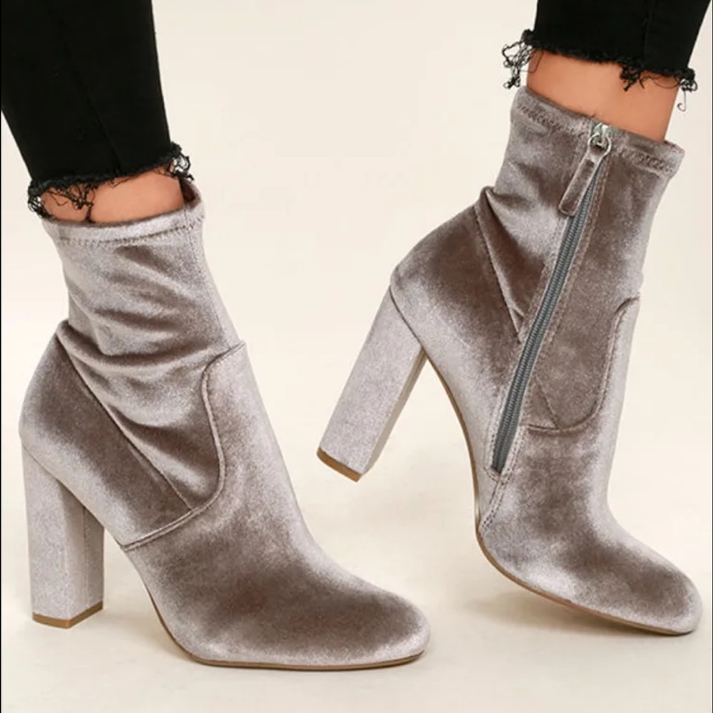 Steve Madden Edit Velvet Bootie